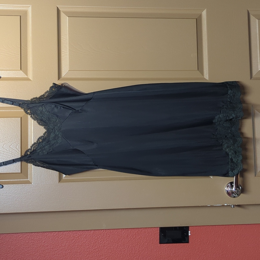 Shadow line vintage nylon slip with lace size 36